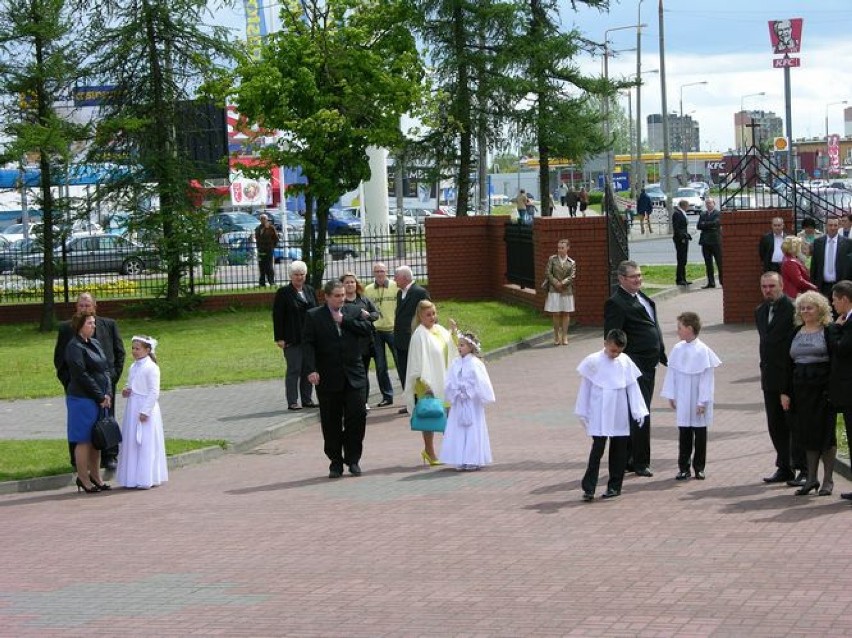 Komunie 2014 w Skierniewicach trwają. W niedzielę, 11 maja,...