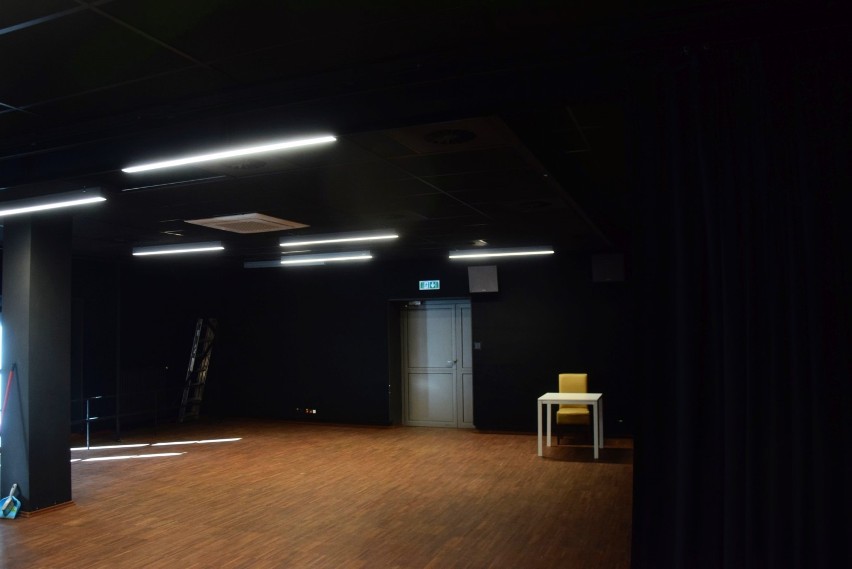 W wieluńskiej Syrenie powstaje kameralna sala kinowa. Projektor, ekran i nagłośnienie są już kupione. WDK zdobył trzy dotacje ZDJĘCIA