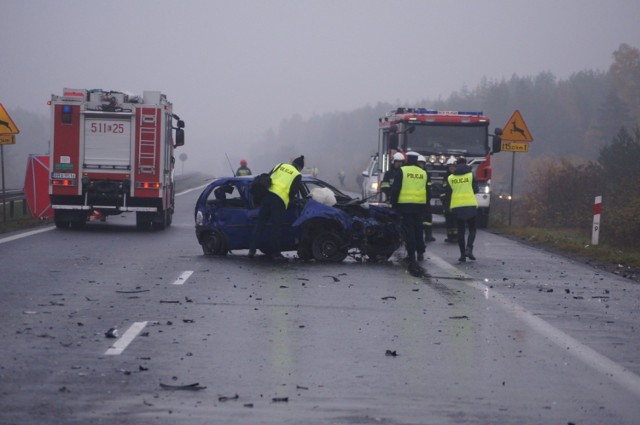 Tragiczny wypadek na DK 1 pod Radomskiem. 1 osoba zginęła