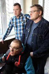 Tczew: ojciec z niepełnosprawnym synem nie stracili mieszkania. Dzięki darczyńcom!