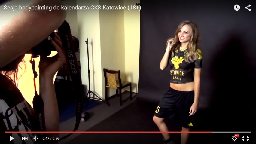 Kalendarz 2016 GKS Katowice - seksowna modelka i bodypainting [ZDJĘCIA +18]