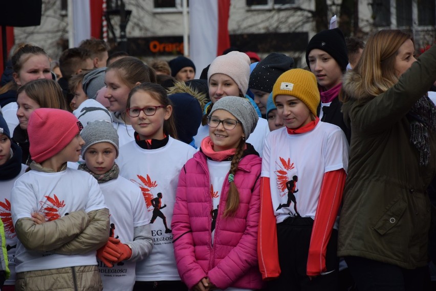 Bieg Niepodległości w Kraśniku. Mieszkańcy uczcili Święto Niepodległości na sportowo. Zobacz zdjęcia!