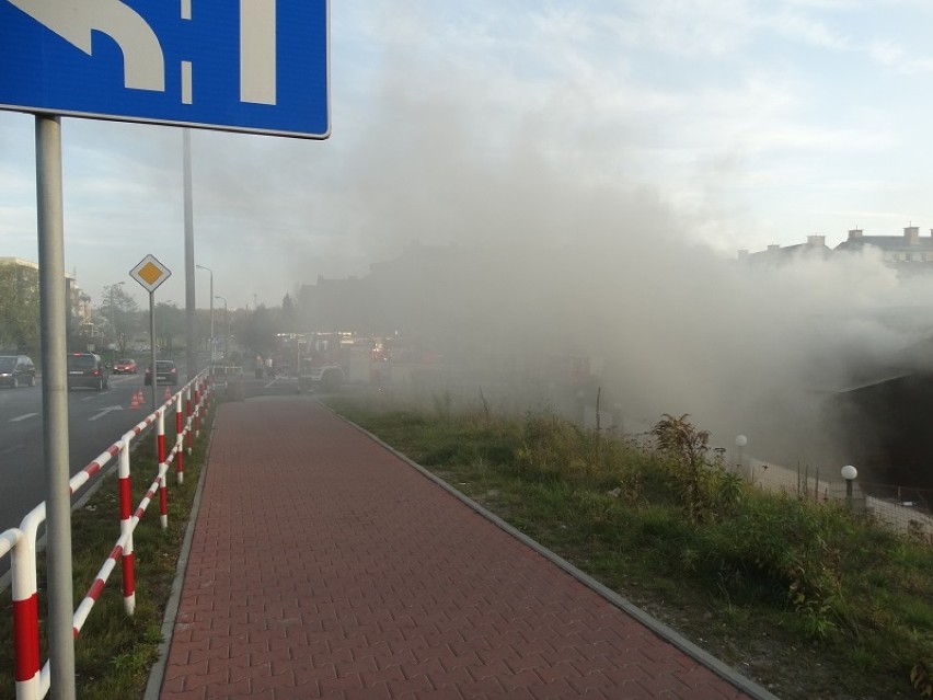 Pożar w Pubie Książęcy Ruda Śląska: Ogień trawił budynek od środka [ZDJĘCIA + WIDEO]