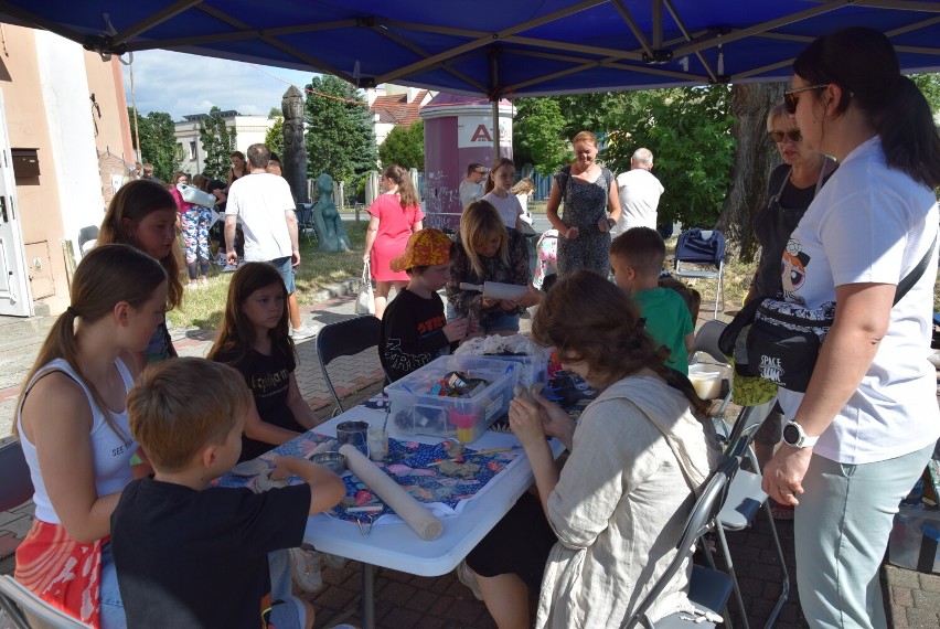 Piknik artystyczny dla całej rodziny przy Wieży Ciśnień w...