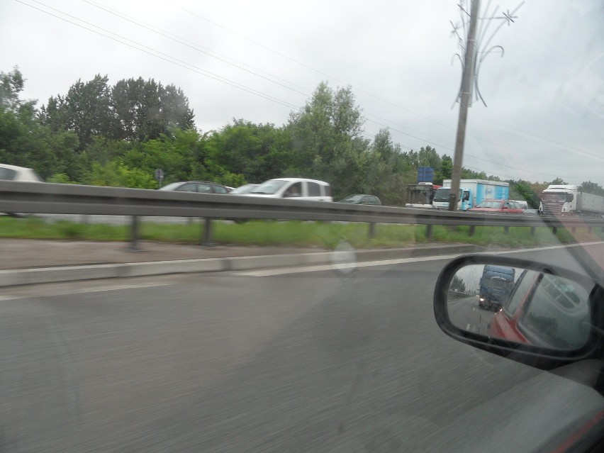 Korek na DK 86 w Sosnowcu. Zablokowane pasy w kierunku Katowic [ZDJĘCIA]