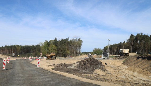 Takim objazdem przez najbliższe miesiące trzeba będzie okrążać plac budowy ronda łącznika obwodnicy Szczecinka
