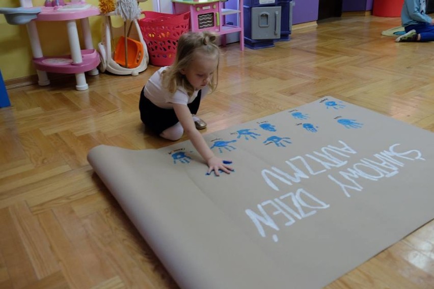 Światowy Dzień Autyzmu w darłowskim przedszkolu [ZDJĘCIA]