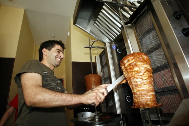 Kebab zyskał ogromną popularność.