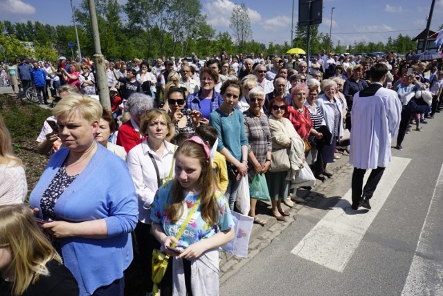 Tysiące osób na poznańskich Ratajach. Co działo się na os. Bohaterów II Wojny Światowej? Przejdź dalej i sprawdź szczegóły --->