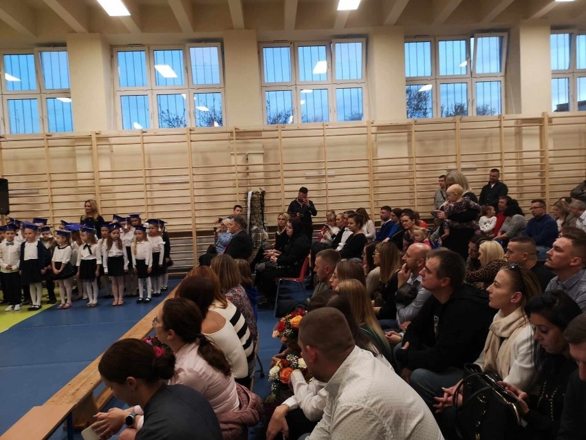 Uroczyste ślubowanie pierwszoklasistów w Szkole Podstawowej numer 28 w Kielcach. To był ich wielki dzień. Zobaczcie zdjęcia 