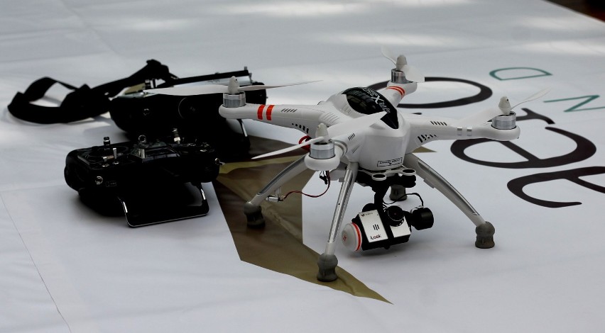 Dron Festiwal 2015 w Gdyni. Pokazy maszyn latających i filmów [ZDJĘCIA]