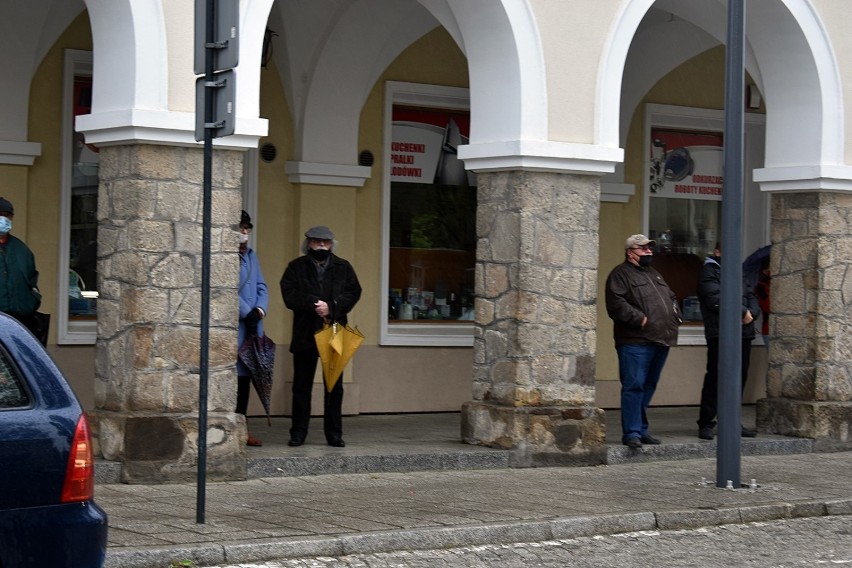 Ostatnie pożegnanie Piotra Nowaka, basisty legendarnego "Breakoutu". Płacze za nim nawet niebo [ZDJĘCIA]