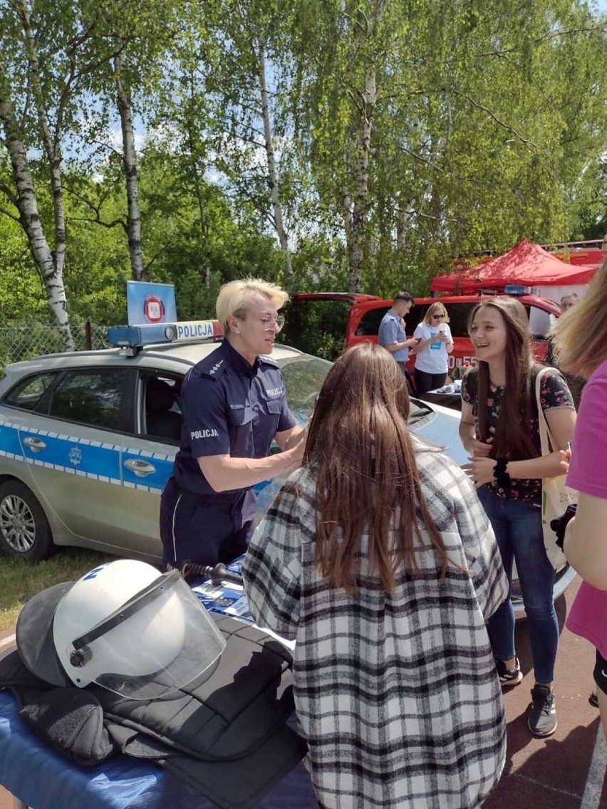 Piknik rodzinny w Teodorach pod Łaskiem z policjantami