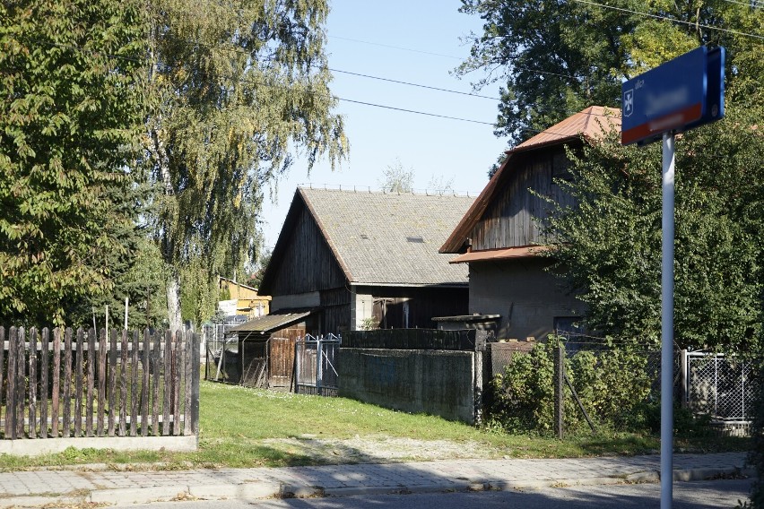 Stare drewniane domy na os. Staromieście w Rzeszowie. To pozostałości dawnej osady. Świetnie zachowane, klimatyczne budynki