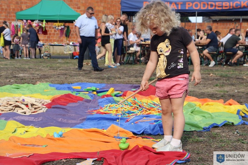 Piknik zorganizowano pod hasłem "Lokalne, regionalne,...