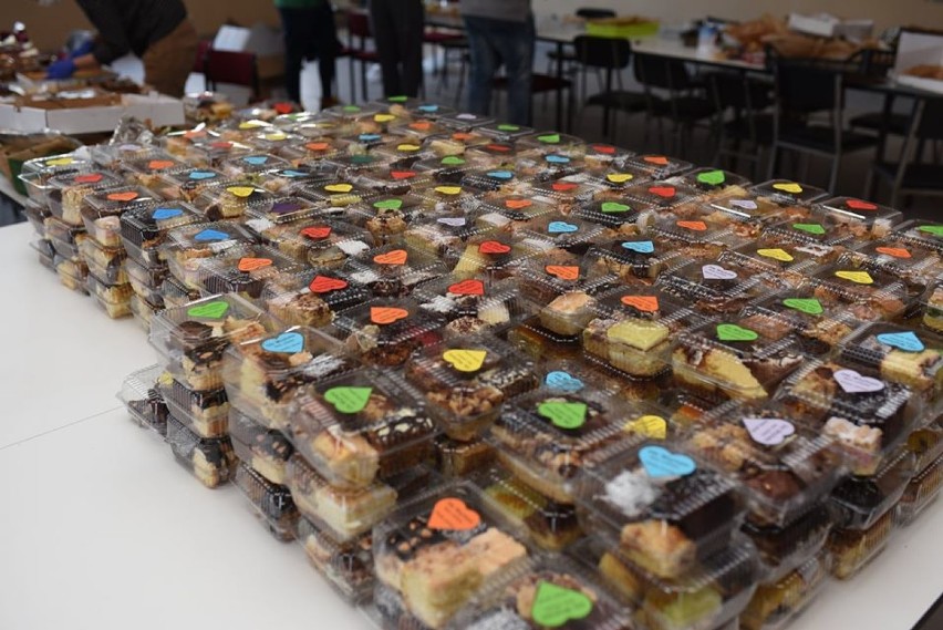 Sołectwo Kuźnica Skakawska zebrało blisko 9 tys. zł ze sprzedaży ciast. W ten weekend kolejne kiermasze[FOTO]
