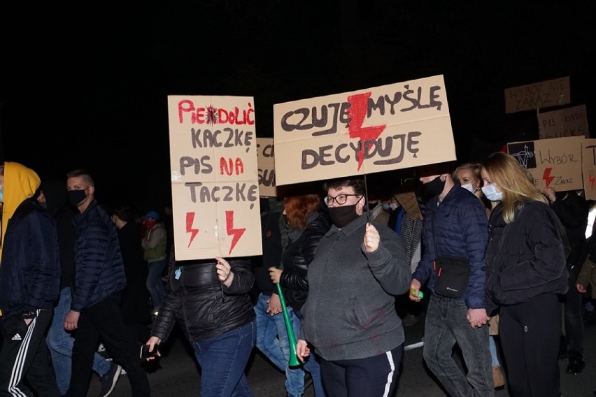 Sycowianie po raz drugi protestowali przeciw władzy Prawa i Sprawiedliwości [ZDJĘCIA i FILM]