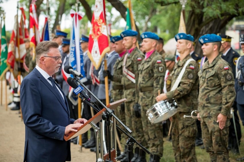 W Bydgoszczy hołd powstańcom oddano podczas uroczystości pod...