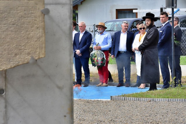 W rocznicę likwidacji getta odsłonięto Sidur Przechodniów