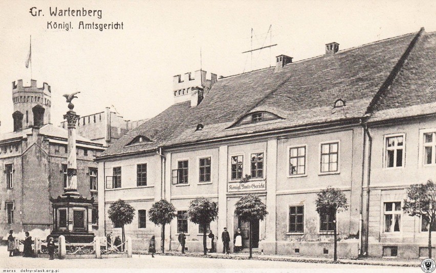 Zabytkowe domy w centrum miasta z XVIII i XIX w. W jednym z nich mieści się Muzeum Regionalne.