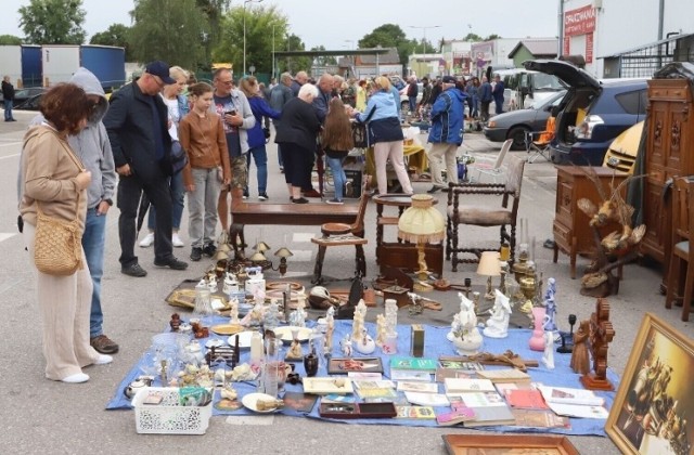 Lipcowy Targ Staroci cieszył się ogromnym zainteresowaniem naszych mieszkańców.