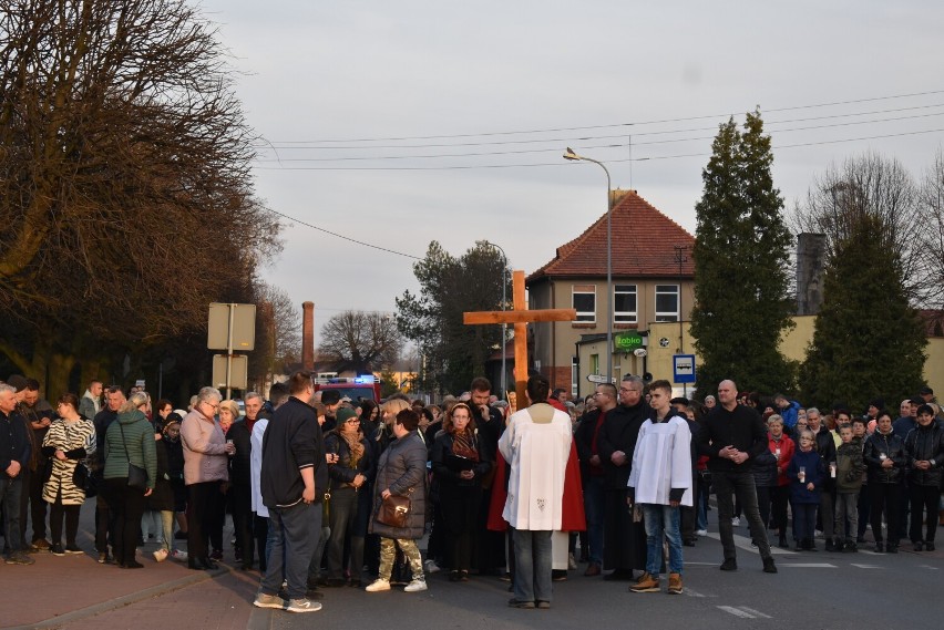 Droga krzyżowa w parafii Najświętszego Zbawiciela w Pleszewie