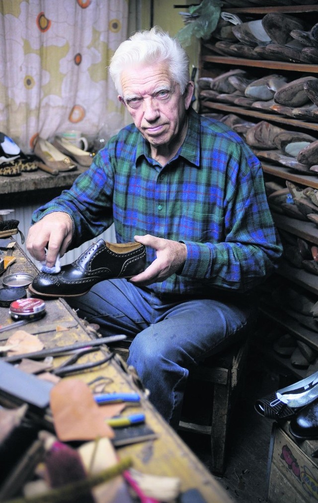 Tadeusz Januszkiewicz buty na specjalne zamówienie robi w miesiąc