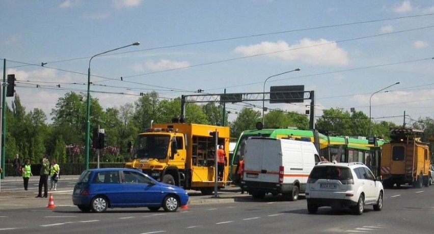 Wypadki w Poznaniu - zdjęcia, relacje, utrudnienia w ruchu