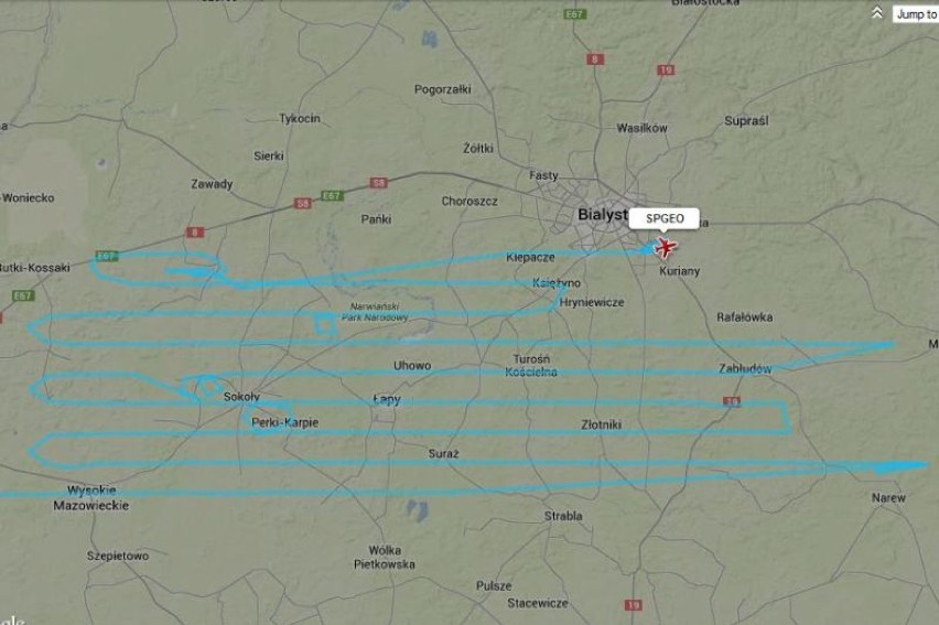 Samolot porusza się w okolicach Białegostoku