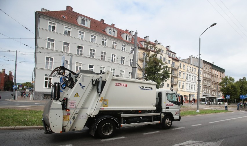 Śmieciarki na ulicach Szczecina