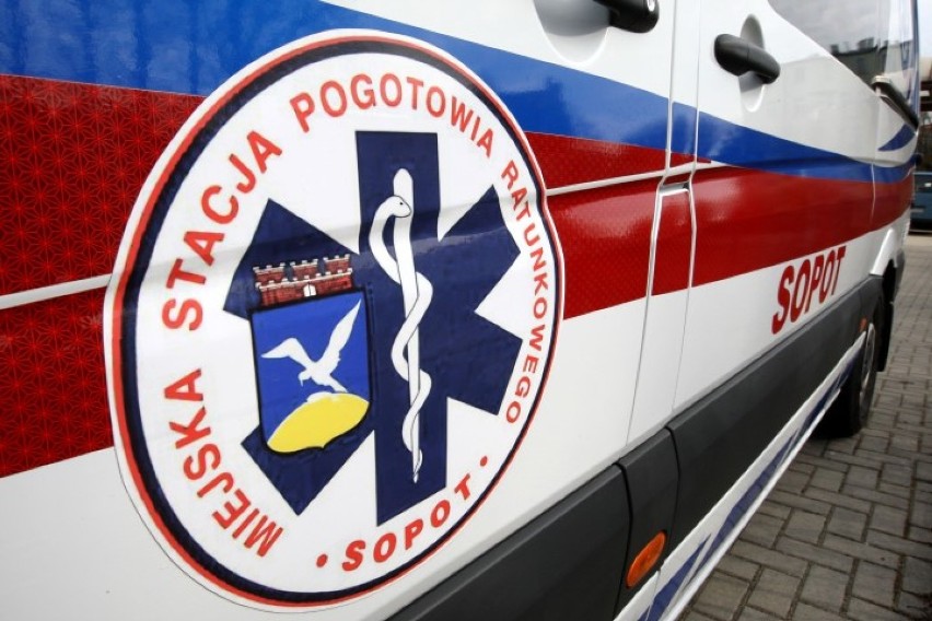 Nowy ambulans ratunkowy w Sopocie. W czwartek został poświęcony [ZDJĘCIA]