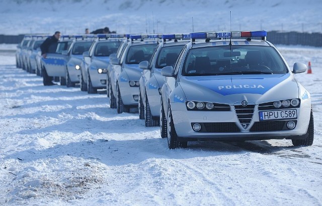 Policjanci ruchu drogowego sprawdzali wczoraj możliwości nowych radiowozów