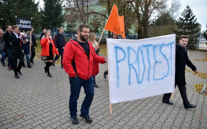 Protest studentów na WSPA w Lublinie (ZDJĘCIA)

Studenci...