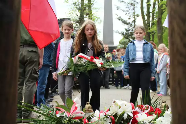 Z tej okazji złożono wiązanki kwiatów pod Krzyżem Katyńskim