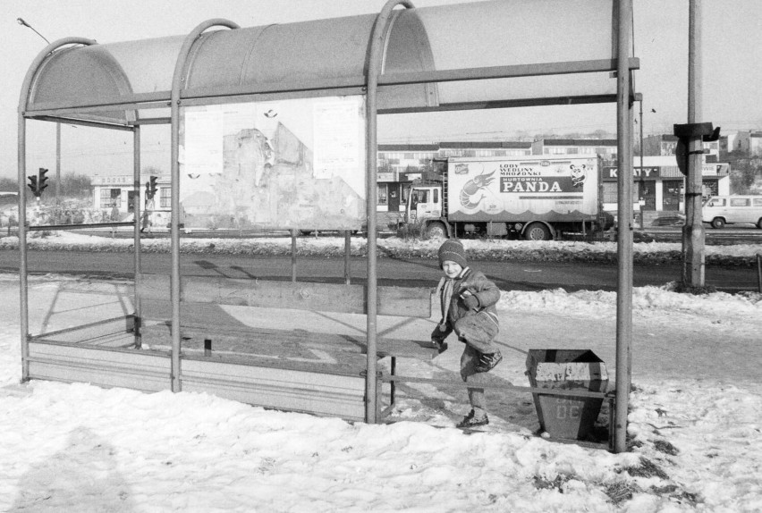 Zwyczajny dzień w Dąbrowie Górniczej... kilkadziesiąt lat temu - ZDJĘCIA. Poznajecie te miejsca? Takiego miasta już dziś nie ma