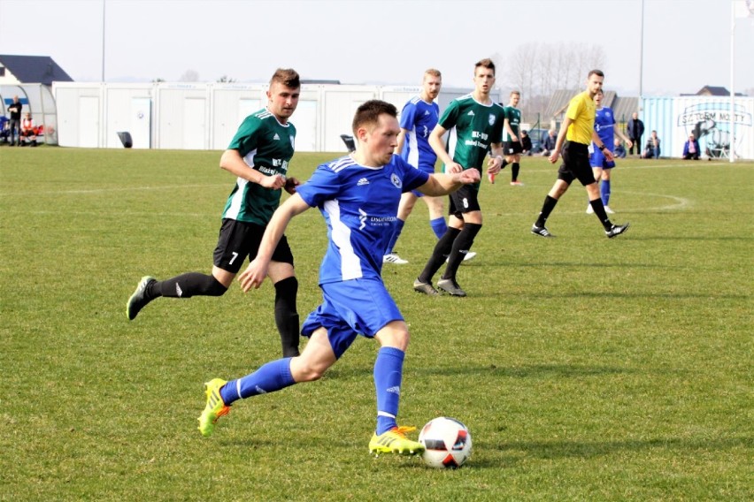 Sztorm Kosakowo - Zenit Łęczyce 3:1. Zacięty mecz w Kosakowie. Złote Piaski  [V liga, ZDJĘCIA]