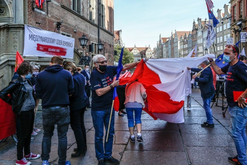 19.09.2020 gdansk. ulica dluga - przedproze ratudza...