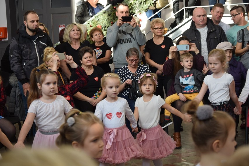 WOŚP 2020. Roztańczony Dworzec Kulturalny Wieluń Dąbrowa[FOTO,WIDEO]