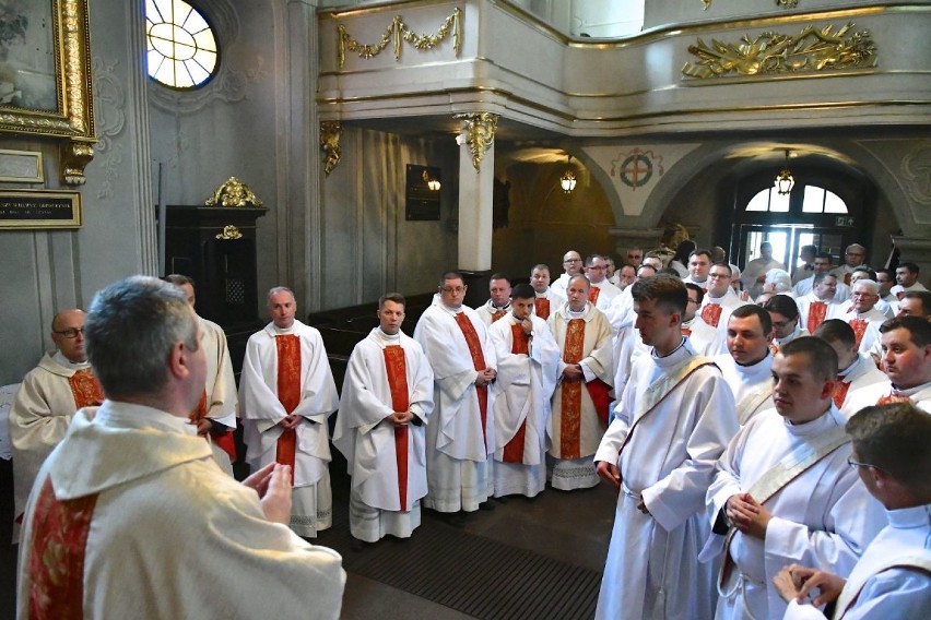 Mamy sześciu nowych księży w Archidiecezji Białostockiej. Święcenia w archikatedrze [zdjęcia]