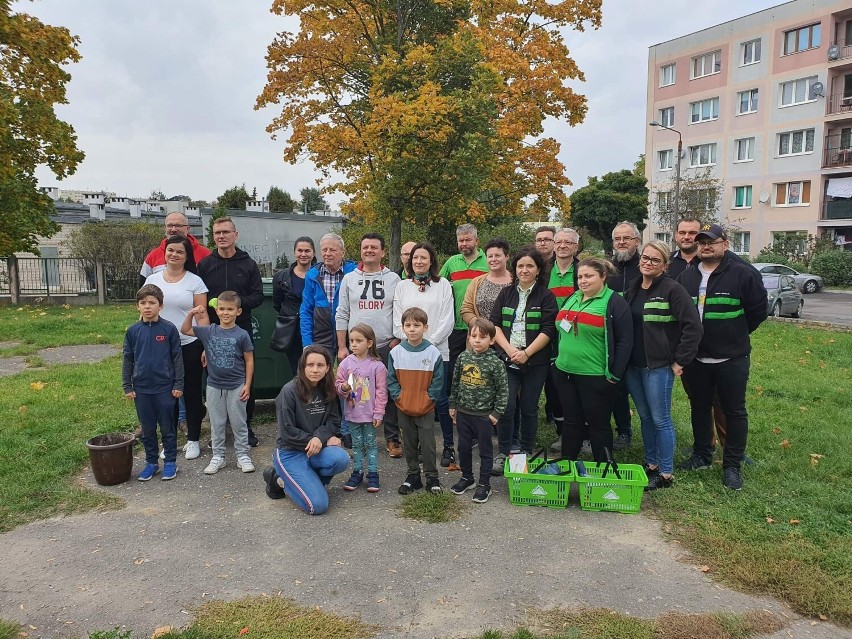 Osiedle Kaliniec w Kaliszu. Mieszkańcy posadzili drzewa i...