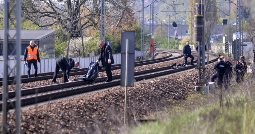 Śmiertelne potrącenie człowieka na torach kolejowych w Gdańsku Oruni 
