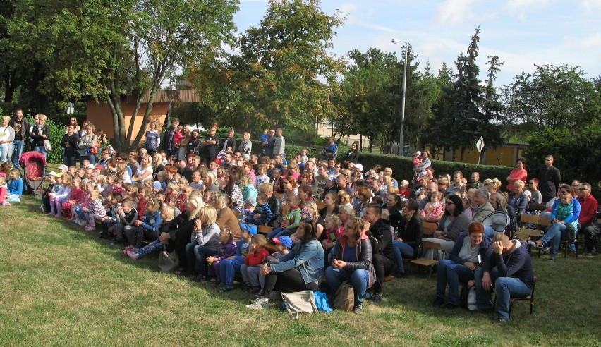 Festyn Rodzinny "Mała Jesień na Pałukach" w Przedszkolu Miejskim nr 1 w Żninie [zdjęcia, wideo]