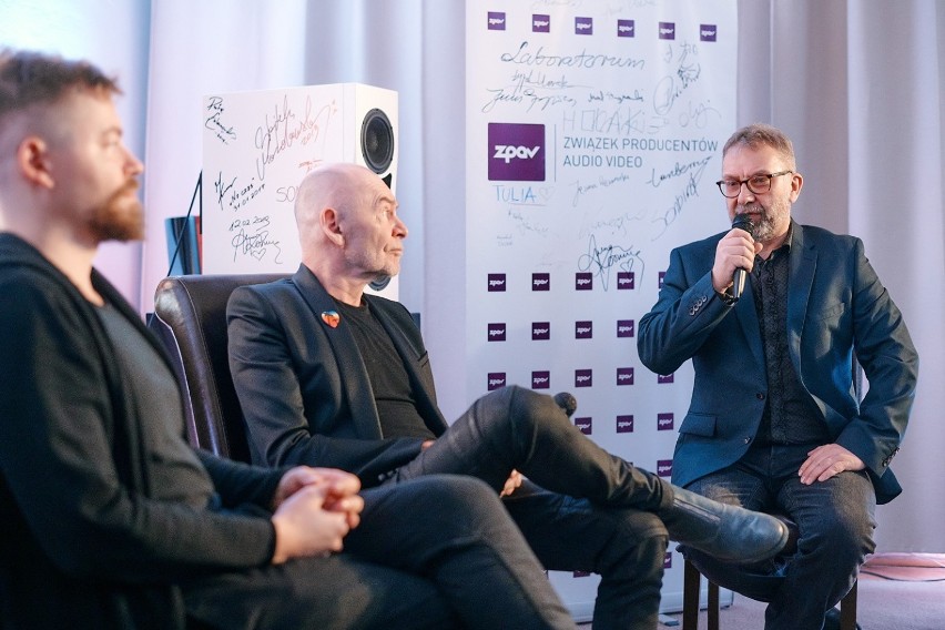 Wojciech Waglewski opowiada o nowej płycie Voo Voo „Za niebawem”. Spotkanie w Studio U22 odbyło się w ramach akcji ZPAV Piątki z Nową Muzyką