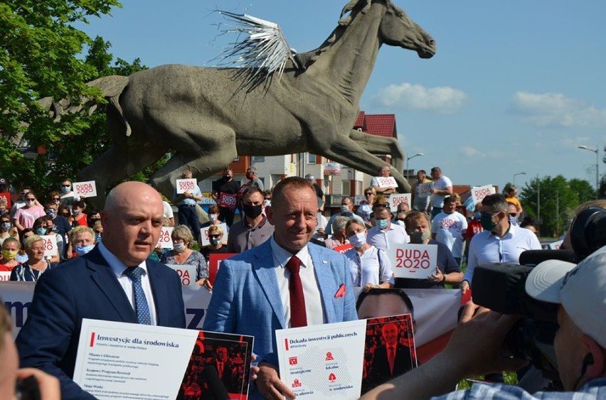 Kampania prezydenta Andrzeja Dudy w Opocznie. Konferencja posła Telusa przy Pegazie [ZDJĘCIA]