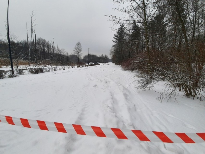 Zamknięty fragment rolkostrady w Dolinie Trzech Stawów