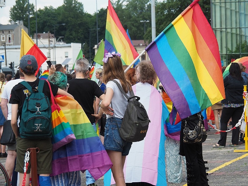 Tęczowy Marsz Równości w Łodzi z udziałem sieradzan