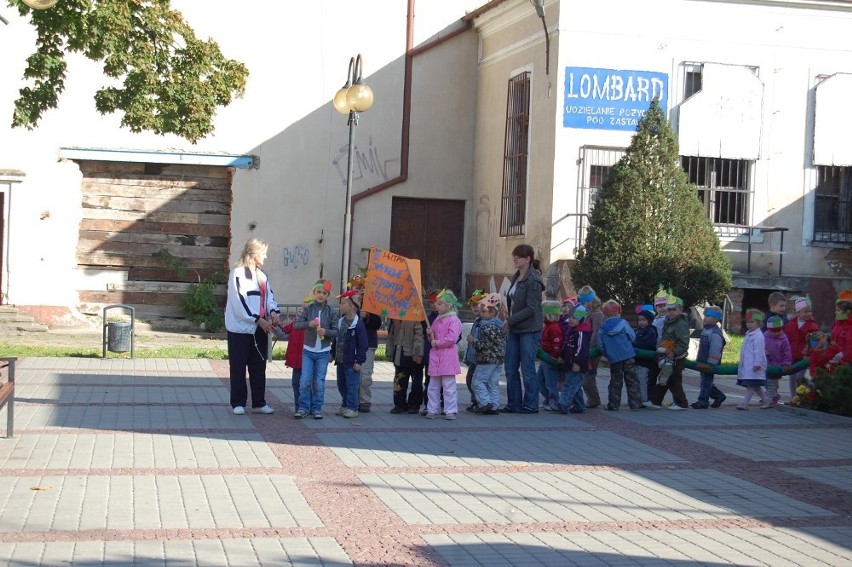 Kwidzyn. Maluchy przywitały jesień na deptaku