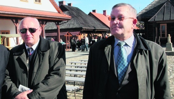 Mieczysław Gwiżdż i bezwzględnie lojalny radny Józef Bocheński (na zdjęciu z prawej) kandydują z "prezydenckiej" listy