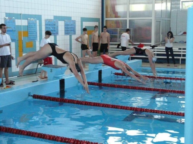 Pływackie Grand Prix 
16 kwietnia o godz. 9:30 na basenie Delfin rozpoczną się Zawody Pływackie z cyklu "Grand Prix Włocławka", organizowane przez Uczniowski Klub Pływacki Wodnik. Zawody odbywać się będą w ramach 2 bloków. W bloku I prawo startu mają zawodnicy urodzeni w latach 2008 - 2006, a w bloku II zawodnicy z roczników 2005 - 2001 i starsi.