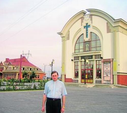 Ksiądz Paweł Szudzik opuścił już plebanię w Laskówcu